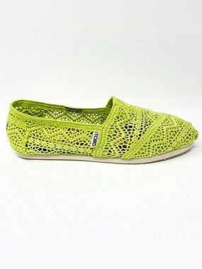 TOMS Women's Lime Crochet Slip-On Flat